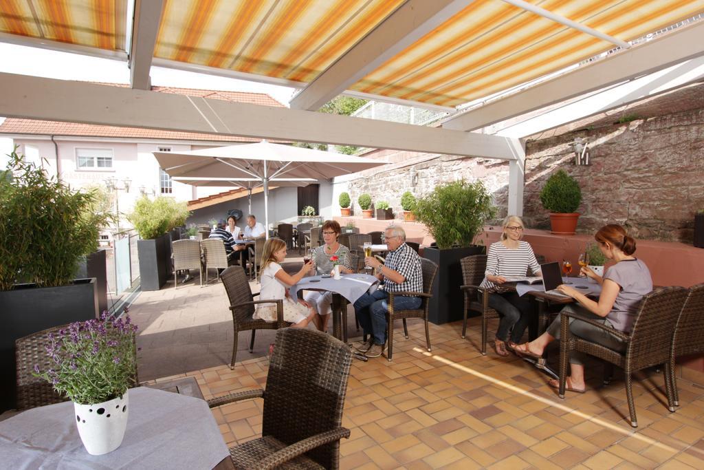 Hotel Restaurant Reichsadler ブーヒェン エクステリア 写真